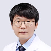 최진욱