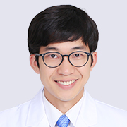 이현웅